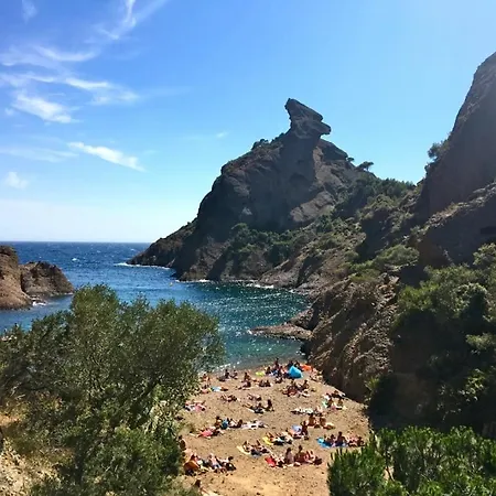 Surf House Avec Jardin Dans Quartier De Standing Entre Et Vignes *