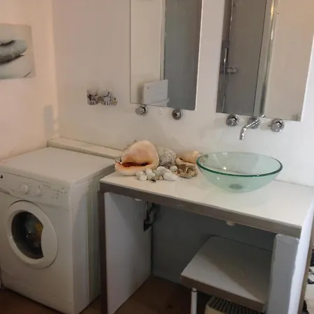 Surf House Avec Jardin Dans Quartier De Standing Entre Et Vignes Vila